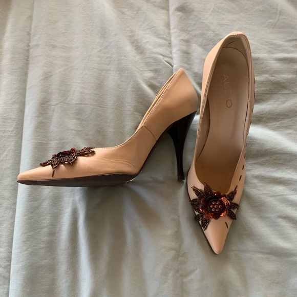 ALDO Tan Brown Leather Pointy Toe - Picture 2 of 8